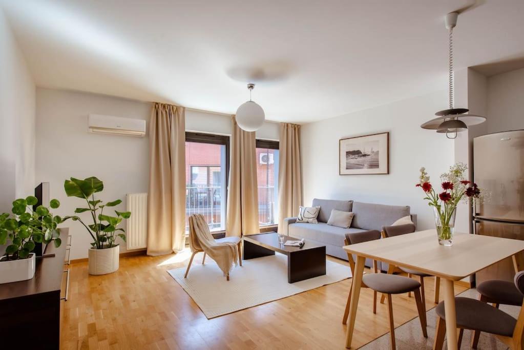 Wygodny Apartament Przy Dworcu Kraków Exteriör bild