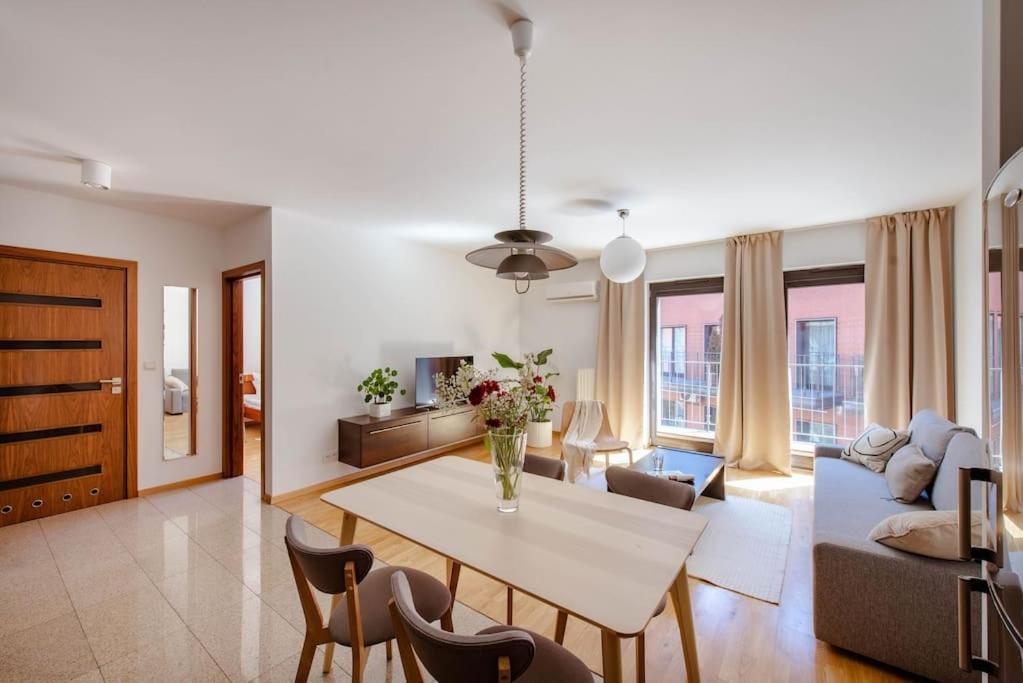 Wygodny Apartament Przy Dworcu Kraków Exteriör bild