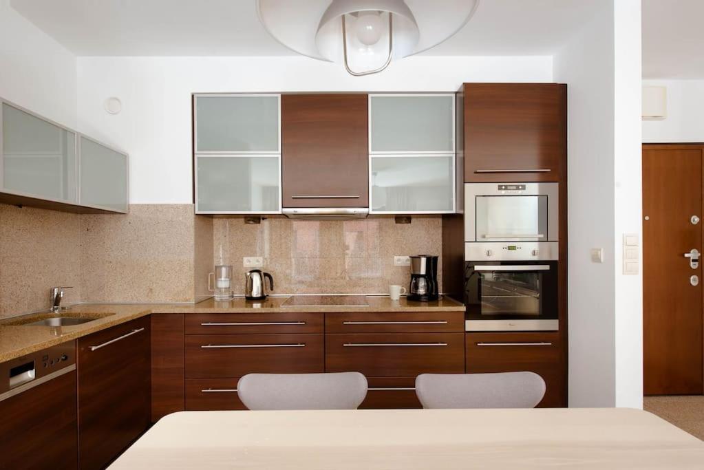 Wygodny Apartament Przy Dworcu Kraków Exteriör bild