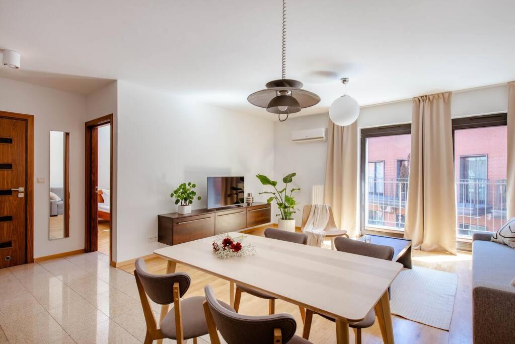 Wygodny Apartament Przy Dworcu Kraków Exteriör bild