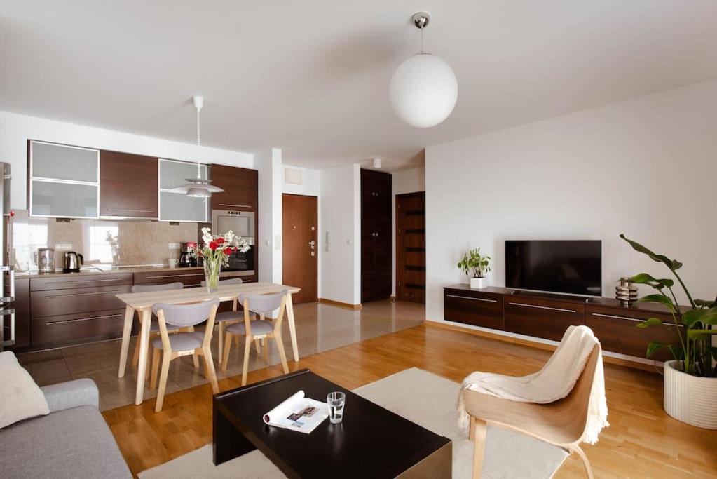 Wygodny Apartament Przy Dworcu Kraków Exteriör bild
